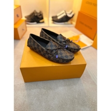 Louis Vuitton Low Shoes